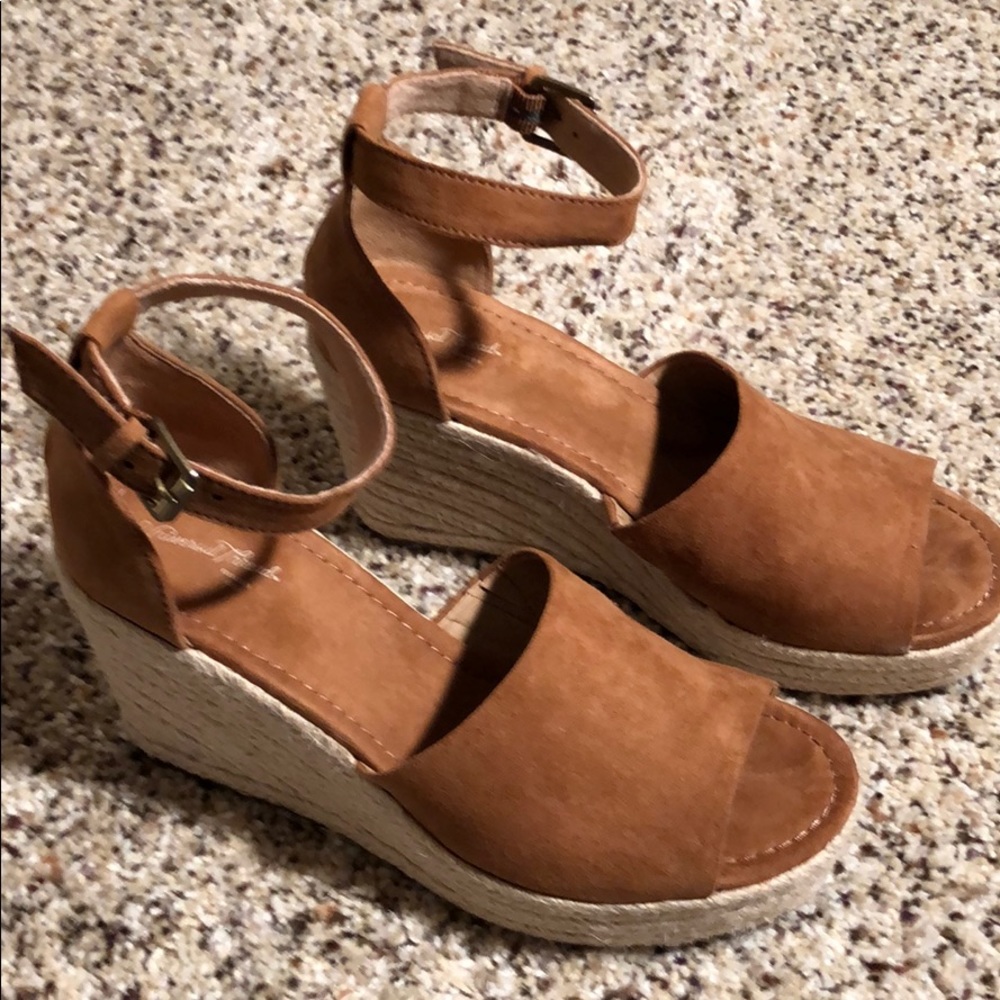 Jute wedges